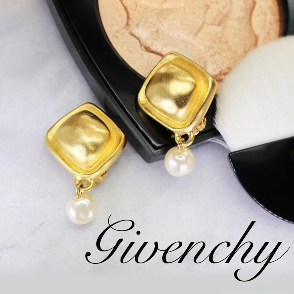 ⚜️ Vintage Givenchy Gold Pearl Drop Earrings ⚜️ - Picture 10 of 15